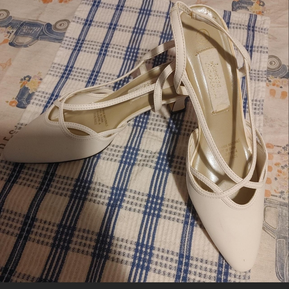 Womens dress shoes